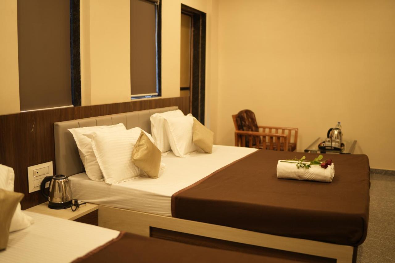 Hotel Sitara Inn Ratnagiri Luaran gambar