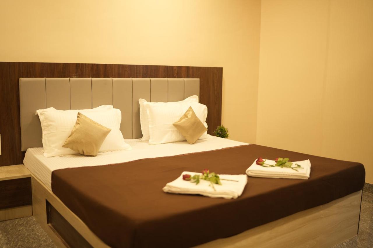 Hotel Sitara Inn Ratnagiri Luaran gambar
