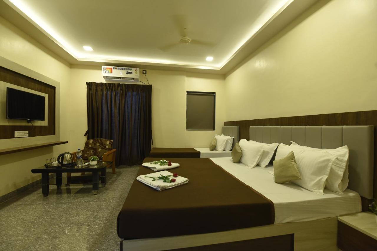 Hotel Sitara Inn Ratnagiri Luaran gambar